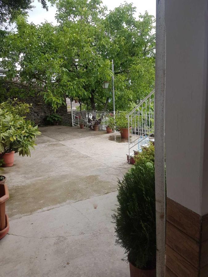 Riva Guest House Gjirokastër 외부 사진