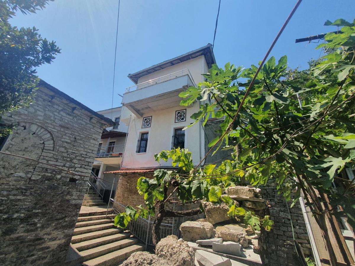 Riva Guest House Gjirokastër 외부 사진